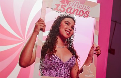 “Sonho realizado”: Baile de 15 anos reúne e emociona 500 estudantes da rede pública de Maceió