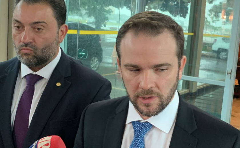 Governo propõe ajustes em pacote fiscal para utilizar fundos exclusivamente no pagamento da dívida pública