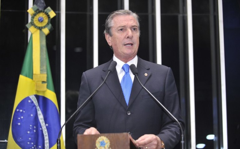 Fernando Collor reafirma posição e critica Medida Provisória 665