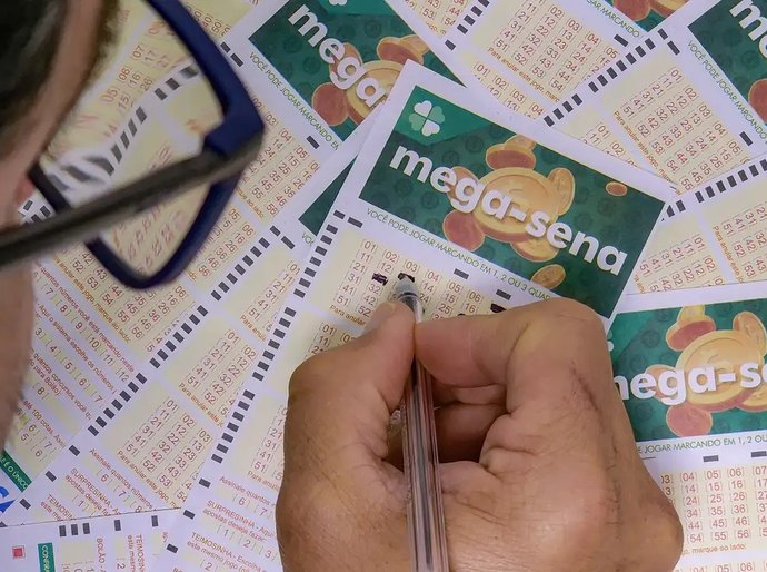 Mega-Sena sorteia neste sábado prêmio estimado em R$ 3,5 milhões