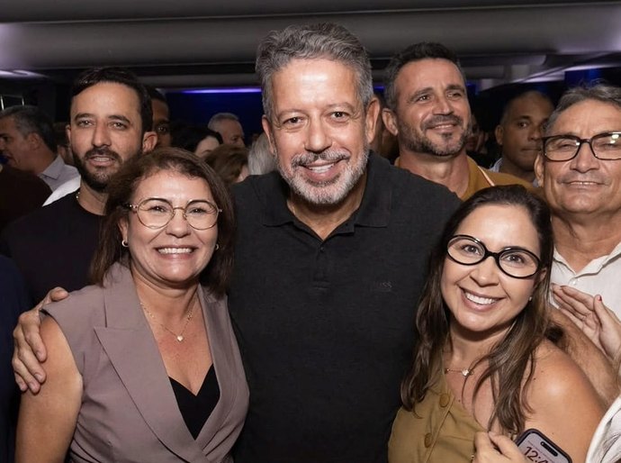 Arthur Lira leva pavimentação a Carneiros e comunidade de Furnas vai deixar décadas de isolamento para trás