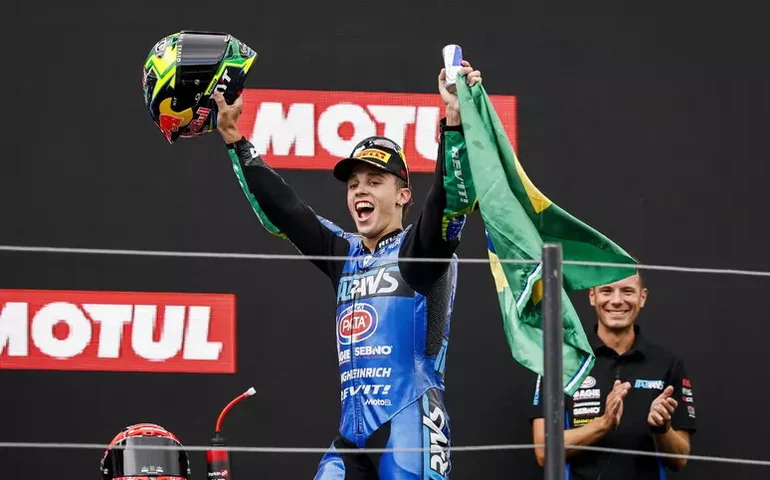 Diogo Moreira fatura 1ª vitória do Brasil na Moto2