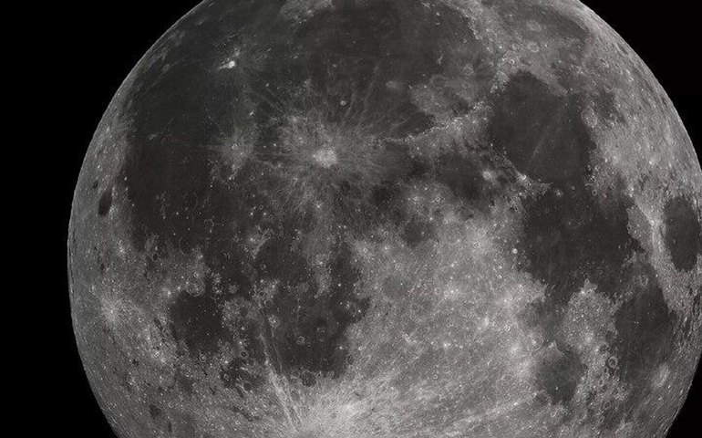 Lua revela falhas jovens e amplia evidências de que o satélite segue encolhendo e ativo