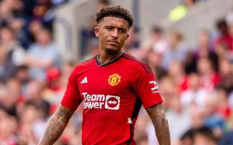 Sancho é proibido de pisar no CT do Manchester United até pedir desculpas a treinador, diz jornal