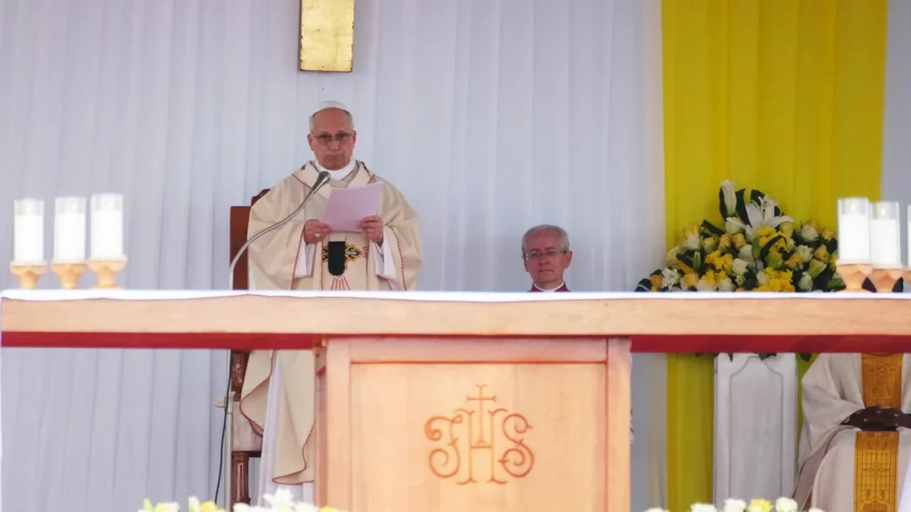 Papa exorta jovens a resistirem à tentação da corrupção em missa coletiva em Camarões