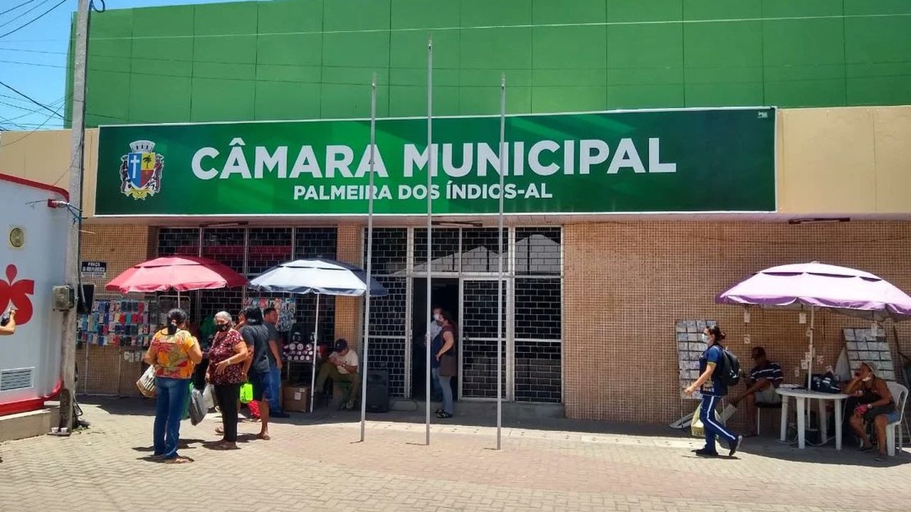 Ação do MP contra aumento de salários de vereadores de Palmeira é julgada procedente; denúncia partiu do grupo de Julio Cezar