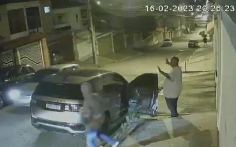 Polícia de SP prende suspeito de roubar carro do cantor Péricles em Santo André