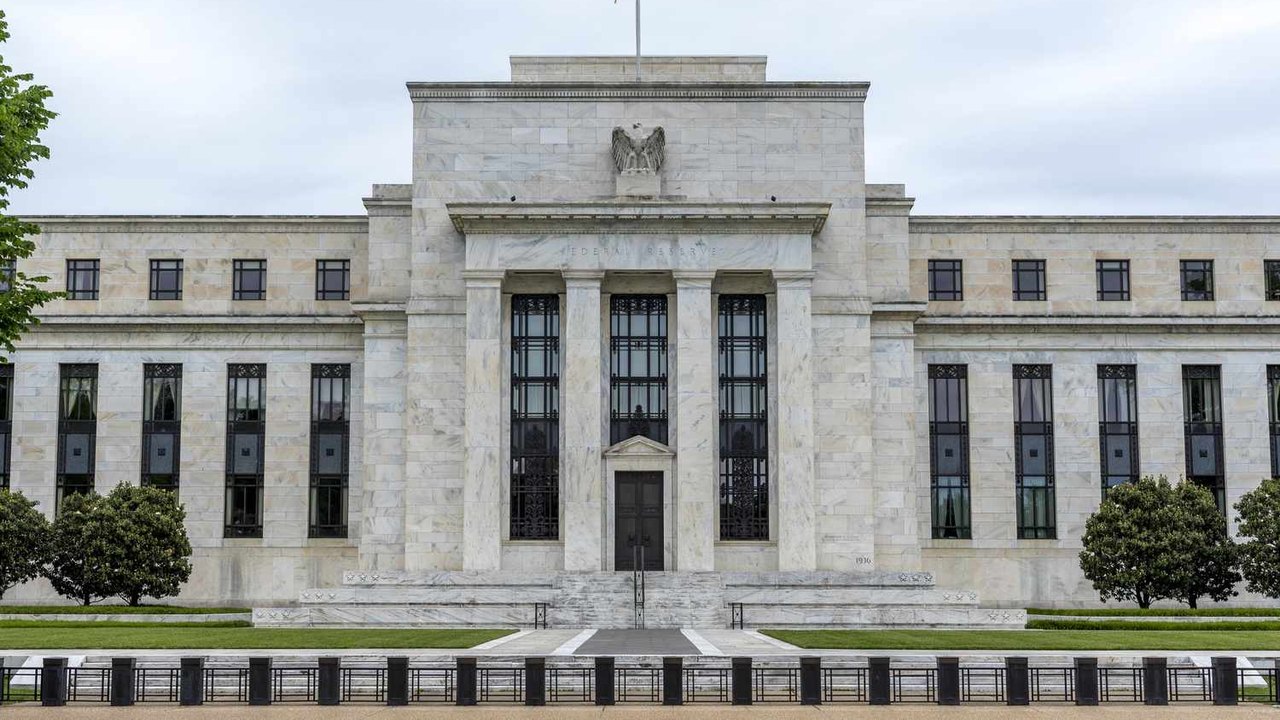 Chance de corte de juro pelo Fed em setembro vai a 100% após dado de emprego dos EUA