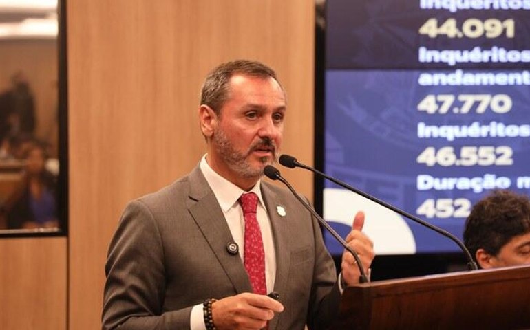 Polícia Federal apreende R$ 9,5 bilhões do crime organizado em 2025, afirma diretor