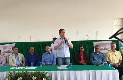 Ministro Marx Beltrão desenvolve ações pelo Sertão de Alagoas