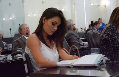 Thaise Guedes propõe a Semana Estadual de Incentivo à Doação de Medula Óssea 