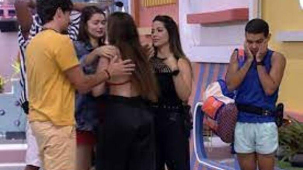 No ‘BBB 22’, saída de Jade gera choro no lollipop e teorias sobre paredão falso