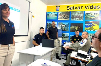 Arsal apresenta modelo de fiscalização do transporte intermunicipal a agentes do BPRv