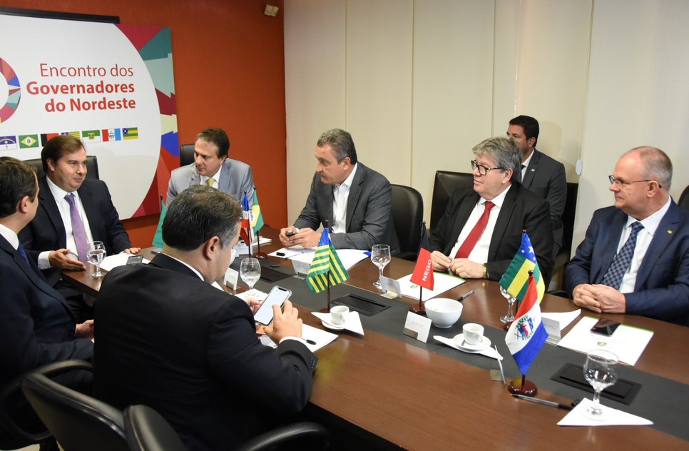 ENCONTRO DE GOVERNADORES COM MAIA / Foto: Roque Sá