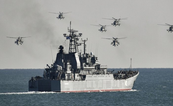 Frota russa do mar Negro destrói 2 navios não tripulados ucranianos Frota russa do mar Negro destrói 2 navios não tripulados ucranianos