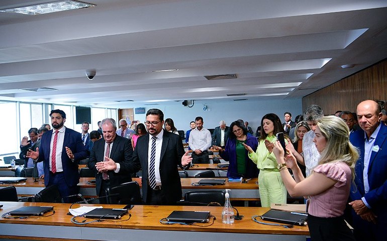 CAE do Senado aprova relatório do PL do marco de games e pedido de urgência a plenário