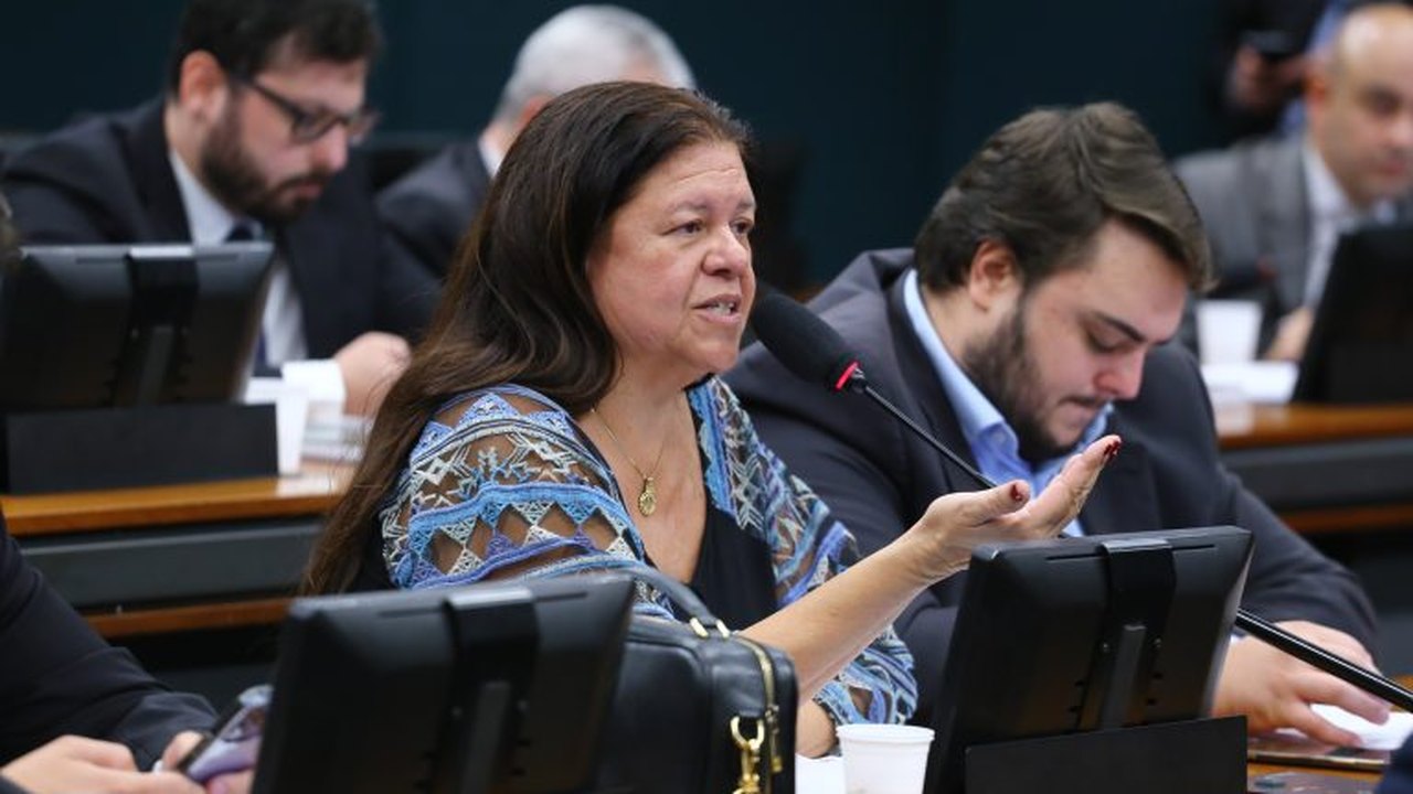 Comissão aprova projeto que prevê assistência em saúde mental ao homem para prevenir a violência contra mulher