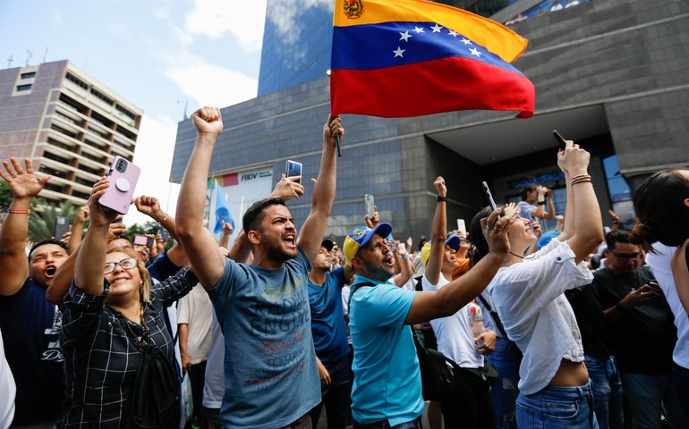 Venezuela liberta adolescentes detidos em protestos após eleições