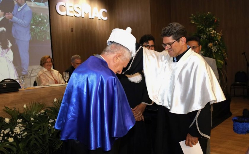 Cesmac concede título de Doutor Honoris Causa a Iara de Xavier e Douglas Apratto