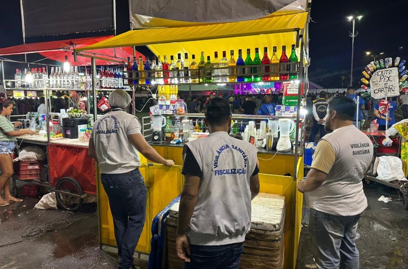 Semsc entregou mais de mil alvarás para ambulantes em eventos de Maceió