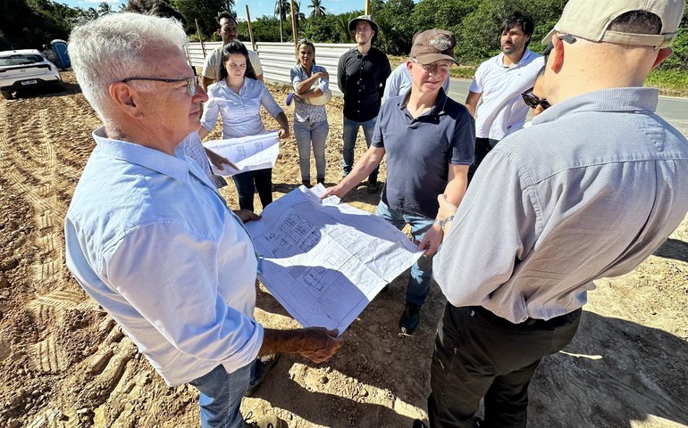 CAF e Seinfra realizam vistoria em obras de saneamento e abastecimento no litoral Norte de Alagoas