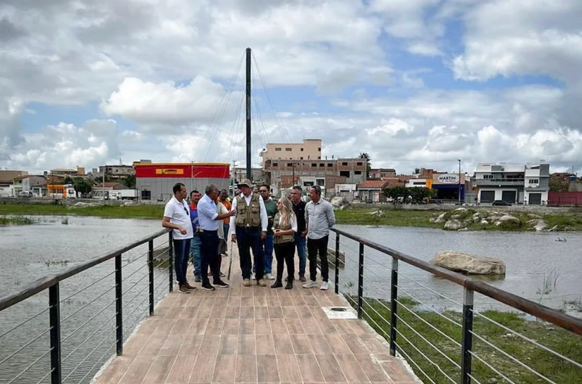 Em Tapera, prefeito recebe visita do MP/AL e do IMA na obra do futuro cartão postal da cidade