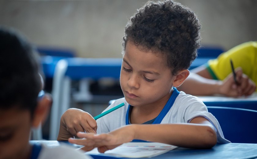 Número de crianças leitoras nas redes públicas de Alagoas avança quase 200%