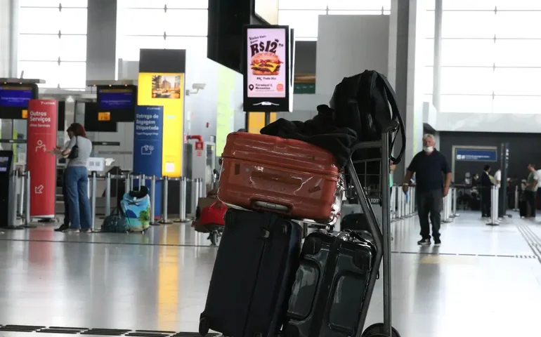 Vai viajar para a Europa? Novas regras de bagagem de mão entram em vigor hoje; entenda