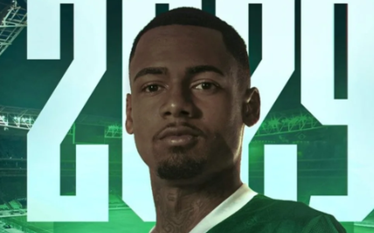 Palmeiras renova com Allan até 2029 e treina bolas paradas antes do Mundial