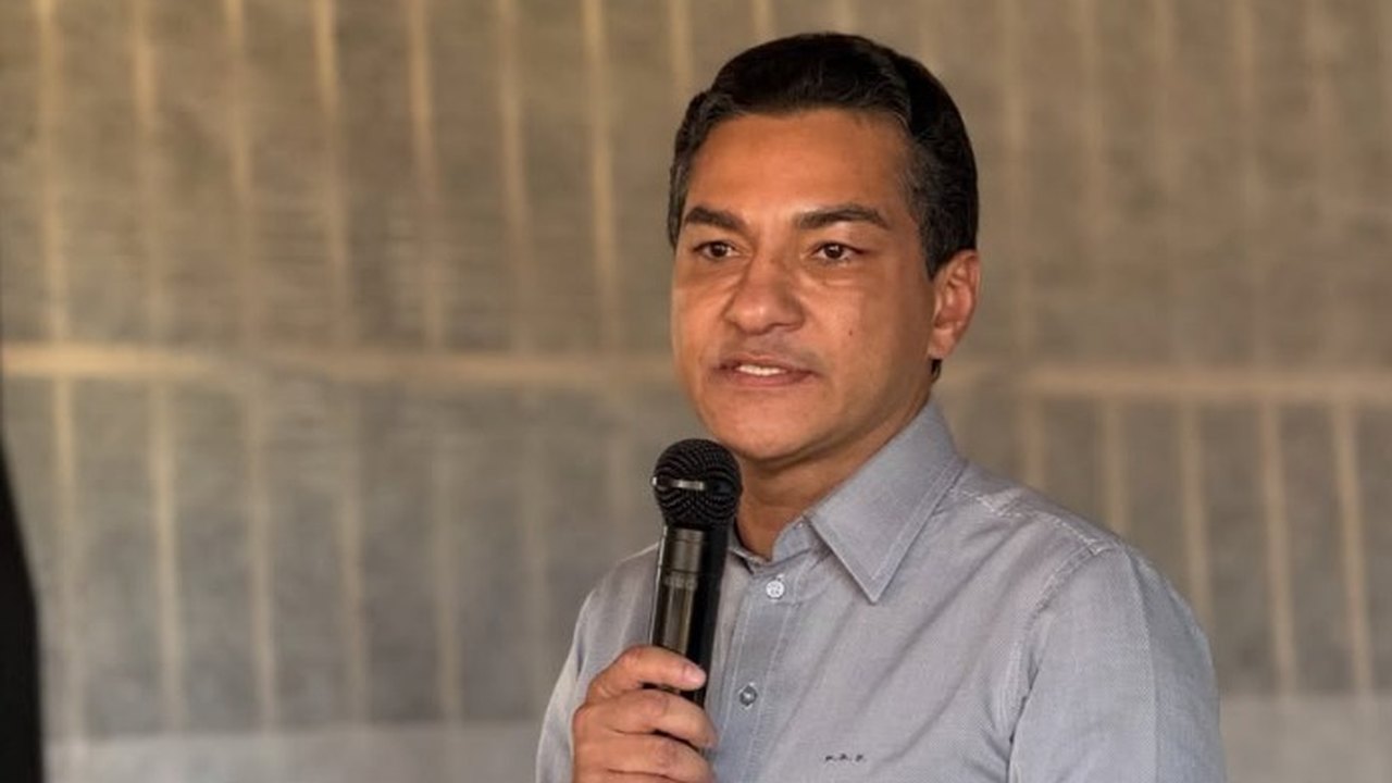 Presidente do Republicanos afirma a Flávio Bolsonaro que maioria do partido apoia a neutralidade
