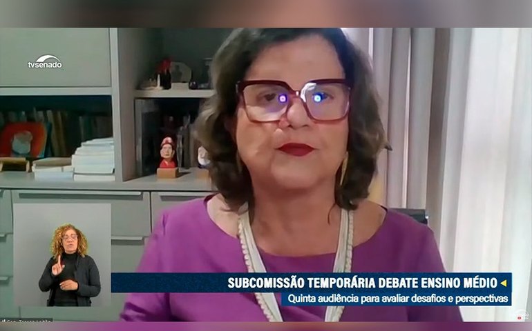 Novo ensino médio precisa levar em conta realidade de alunos e municípios, aponta debate