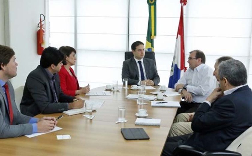 Governador assina decreto para instalação de mais uma empresa em Alagoas
