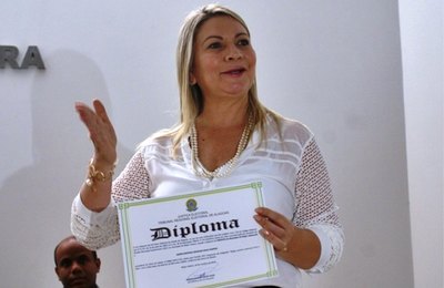 Com 57%, Santana Mariano deve ser reeleita em Major Isidoro