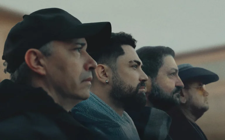 'CASA': Rosa de Saron lança canção sobre retorno, reconciliação e pertencimento