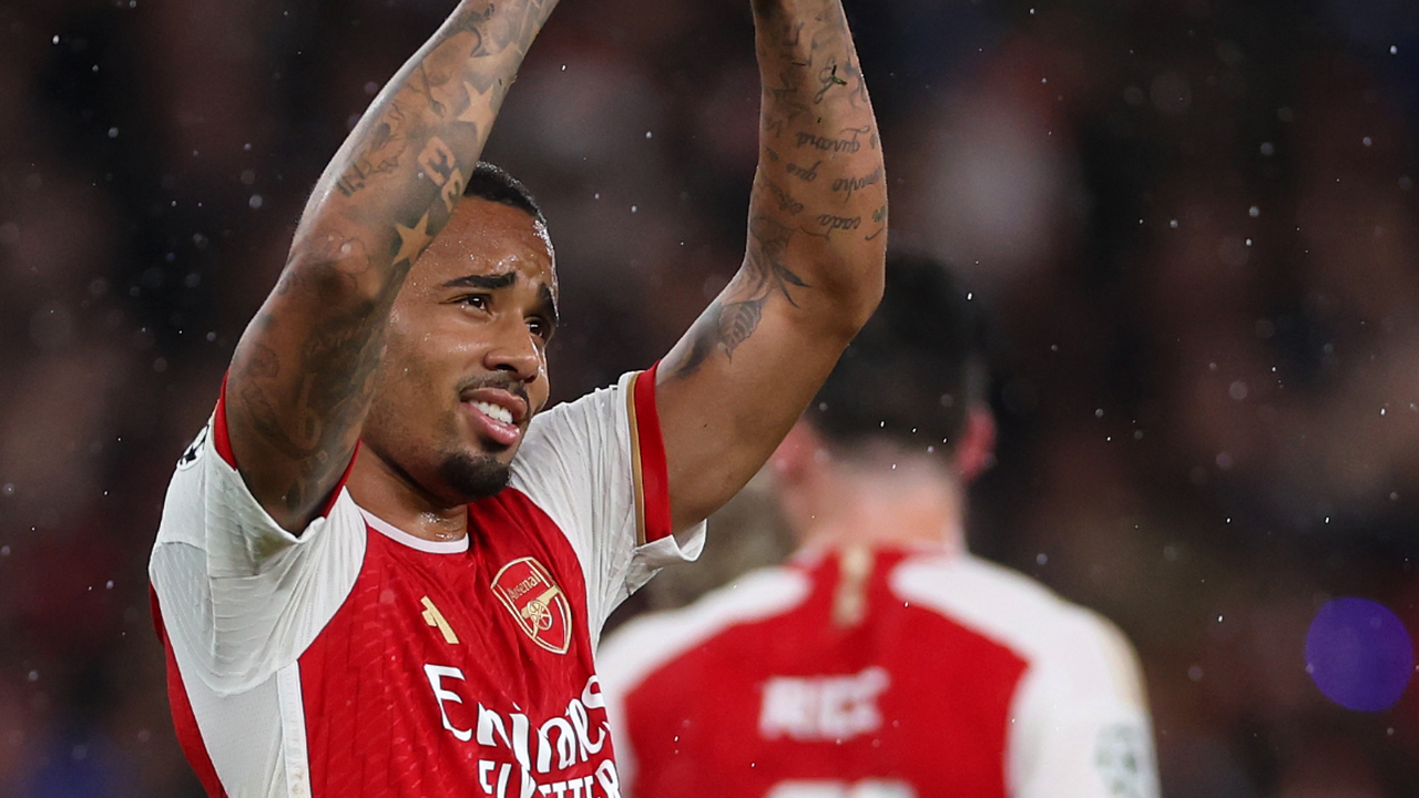 Bayern passa pelo United em jogo de sete gols; Gabriel Jesus marca em vitória do Arsenal