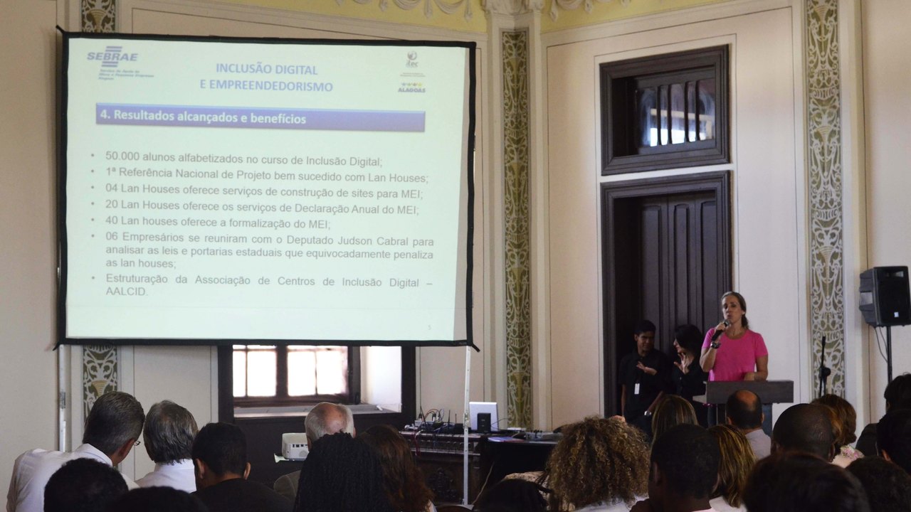 Programa Alagoano de Inclusão Digital é apresentado a prefeitos