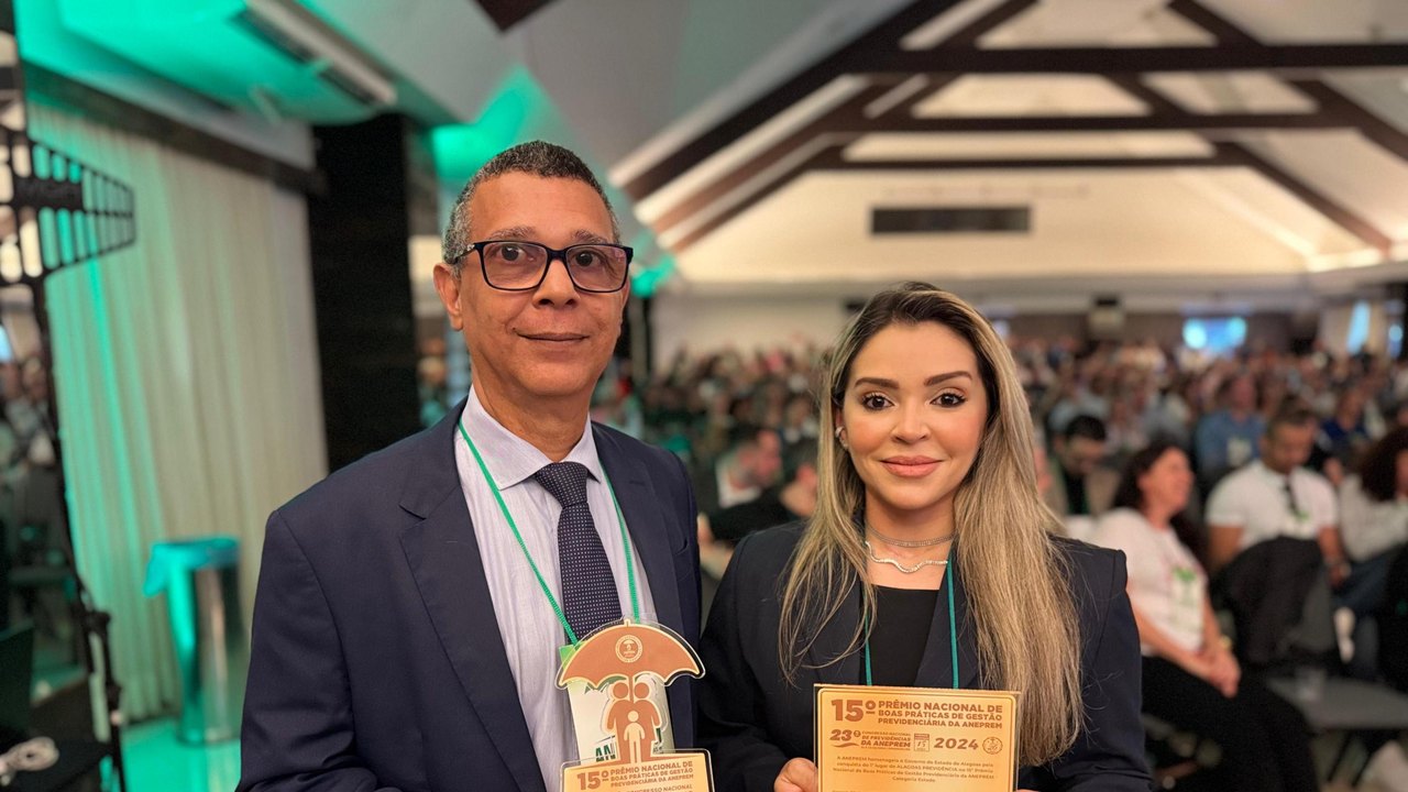 Alagoas recebe troféu de 1º lugar no Brasil em Gestão Previdenciária