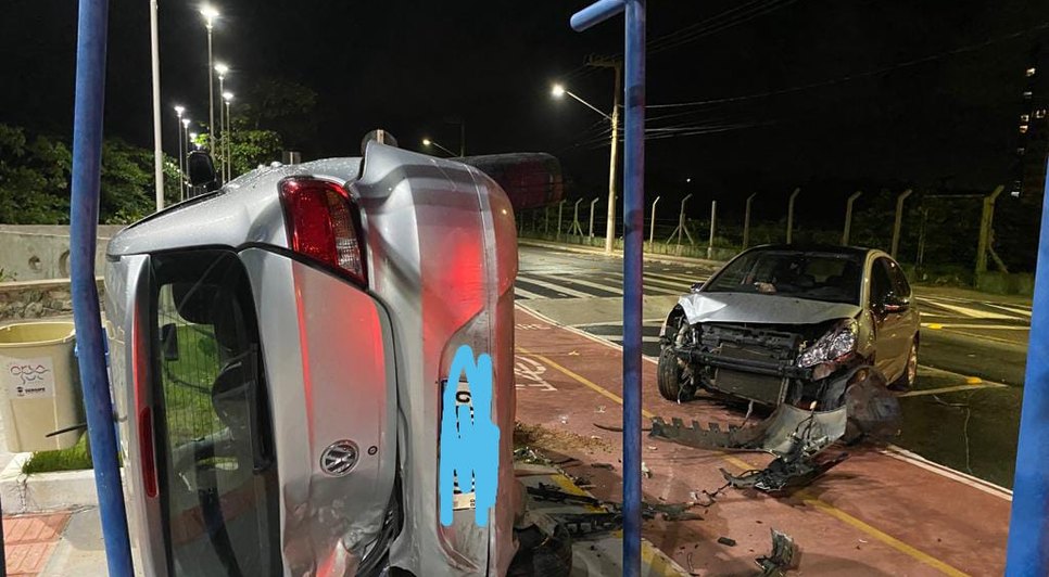 Motorista embriagado é detido após provocar colisão seguida de capotamento em Aracaju / Foto: Foto: CPTran/SE