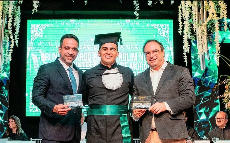 Prefeito Luciano parabeniza nova turma de formandos em Medicina na Ufal Arapiraca