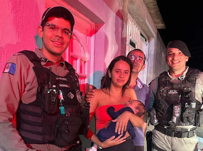 Guarnição da Polícia Militar salva bebê vítima de engasgo em Roteiro