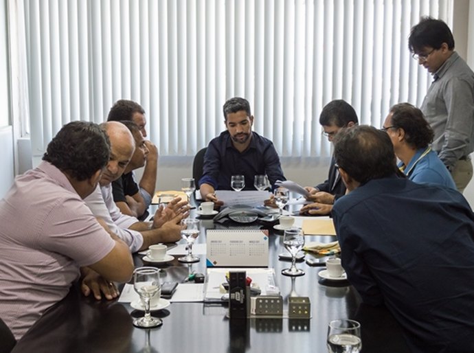 Sedetur e Eletrobras alinham estratégias para rede de energia em Porto de Pedras