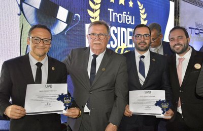 Fernando Malta recebe o Troféu Presidente Destaque em Brasília