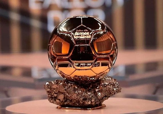 Relembre lendas do futebol que nunca venceram a Bola de Ouro