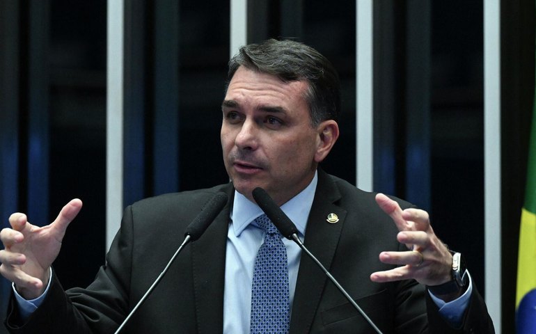 PL redesenha alianças e pressiona aliados em SP, MG, DF e Nordeste para fortalecer Flávio Bolsonaro