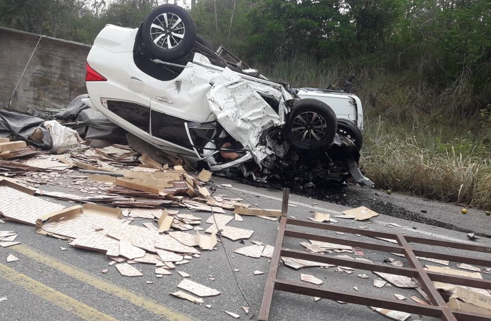 carro virado 