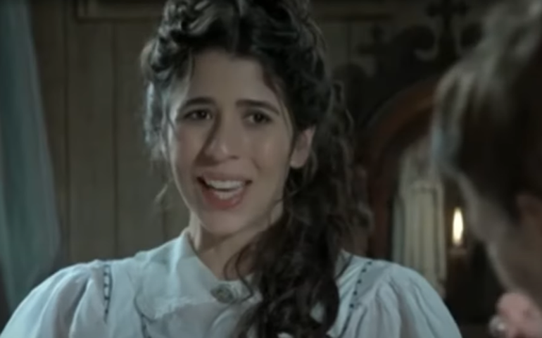 Quem era a atriz de 'Além do Tempo' morta aos 34 e homenageada nas redes após reprise