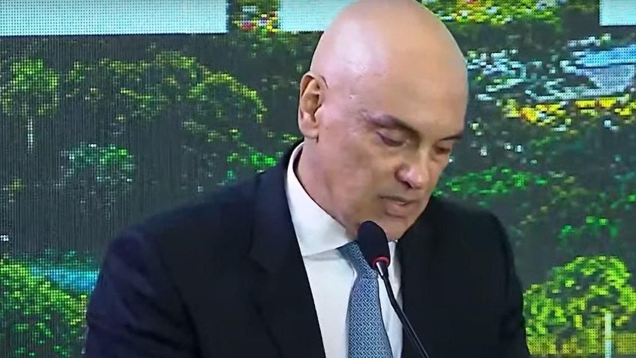 Alexandre de Moraes vota para tornar Eduardo Bolsonaro réu por atuação nos EUA para coagir STF