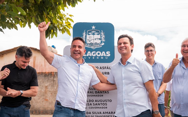 Governador inaugura pavimentação de 25 ruas e anuncia construção de escolas e creches em Coruripe