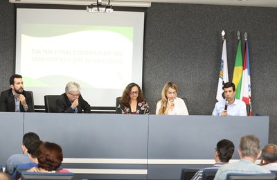 Presidente da AMA defende universalização da água