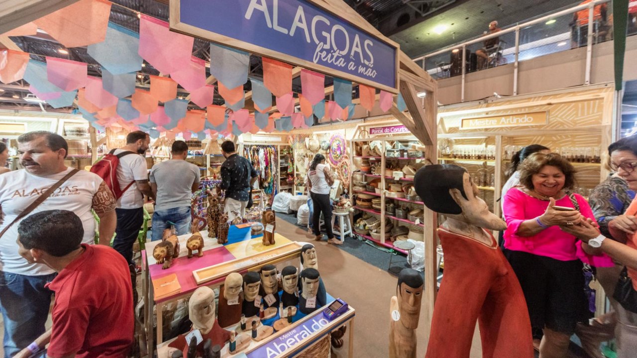 Artesãos alagoanos expõem e comercializam seus produtos em Brasília